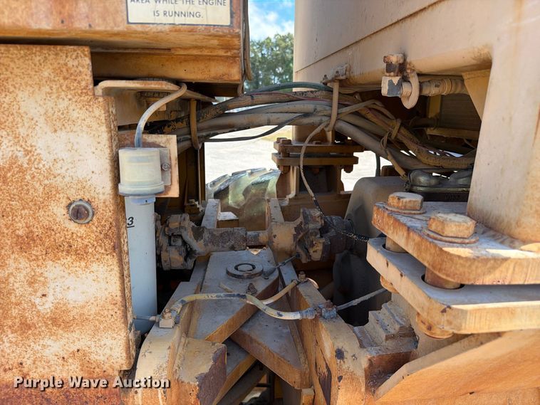 image for item FC3425 1979 Champion 720A motor grader