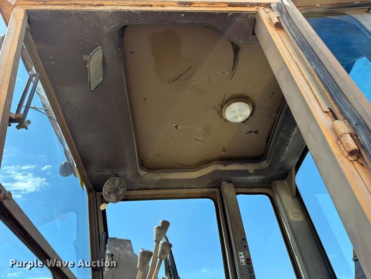 image for item FC3425 1979 Champion 720A motor grader