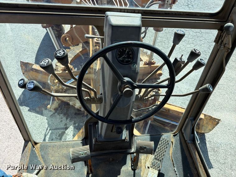 image for item FC3425 1979 Champion 720A motor grader