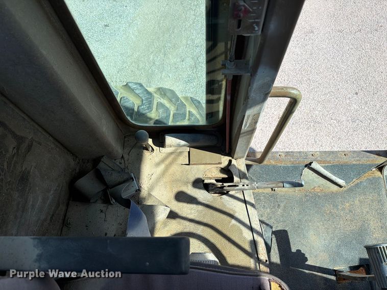 image for item FC3425 1979 Champion 720A motor grader
