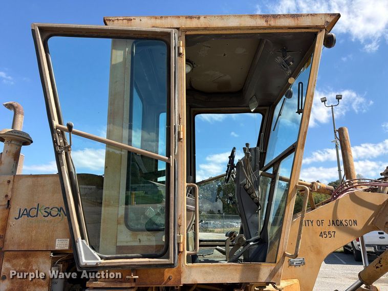 image for item FC3425 1979 Champion 720A motor grader