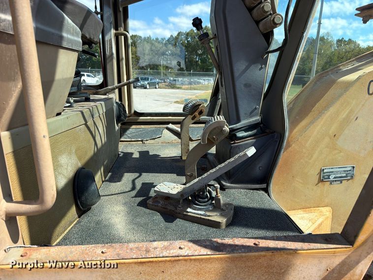 image for item FC3425 1979 Champion 720A motor grader