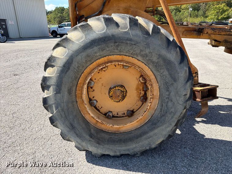 image for item FC3425 1979 Champion 720A motor grader