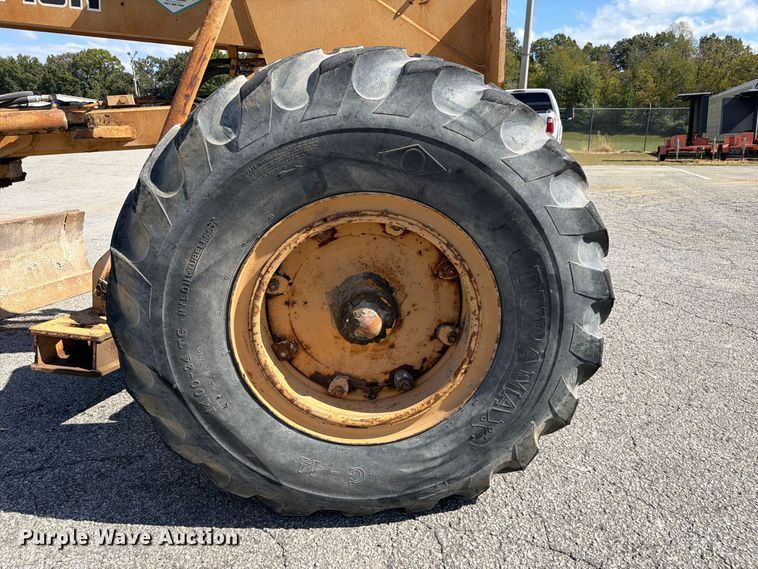 image for item FC3425 1979 Champion 720A motor grader