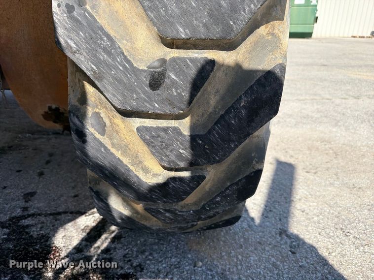 image for item FC3425 1979 Champion 720A motor grader