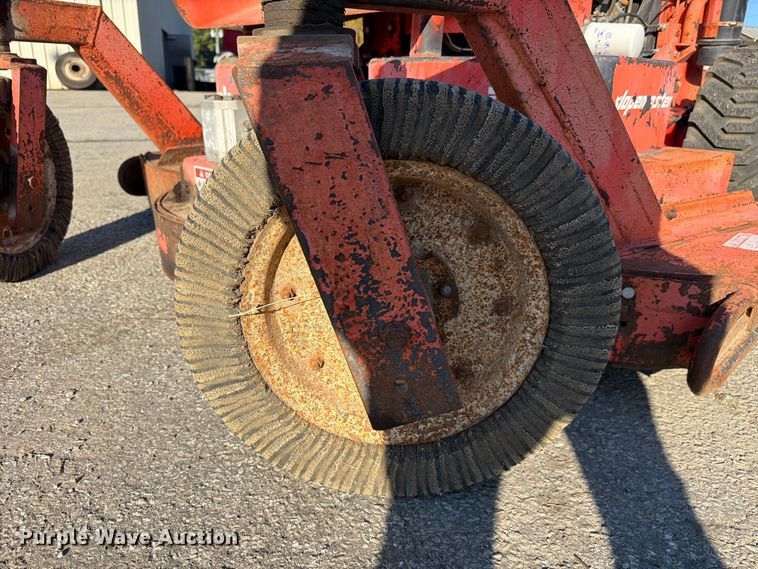 image for item FC3426 Kut-Kwick SSM-38-72D slope mower