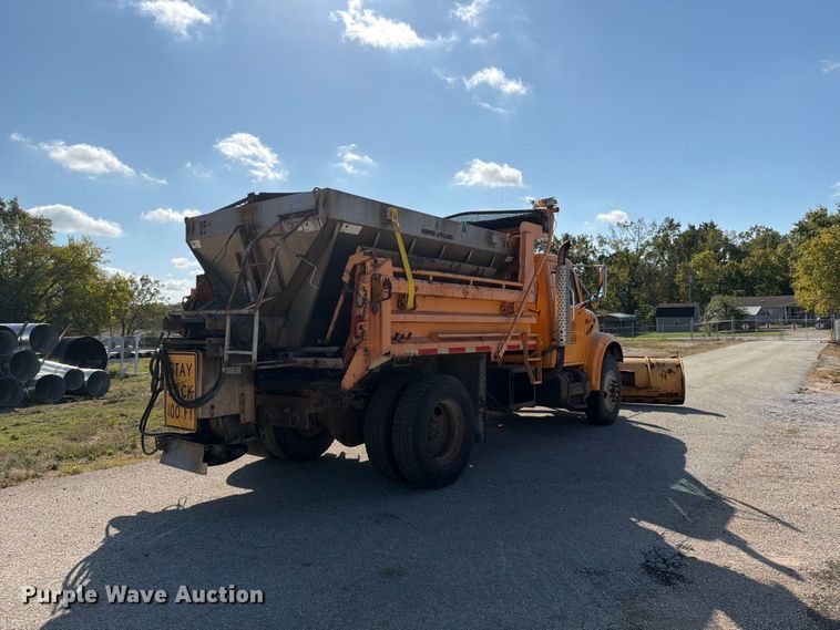 image for item FG0796 2000 International 4900 dump truck