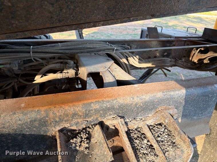 image for item FG0796 2000 International 4900 dump truck