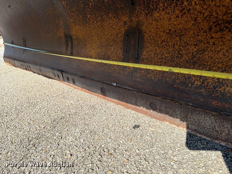 image for item FG0796 2000 International 4900 dump truck