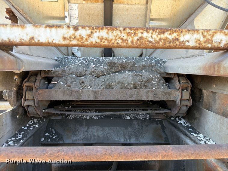 image for item FG0796 2000 International 4900 dump truck
