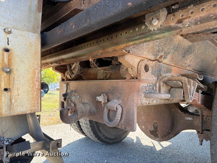 image for item FG0796 2000 International 4900 dump truck
