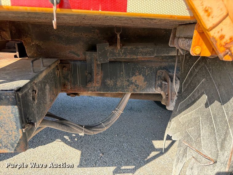 image for item FG0796 2000 International 4900 dump truck