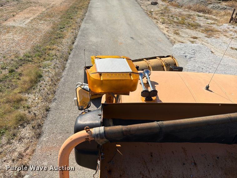 image for item FG0796 2000 International 4900 dump truck