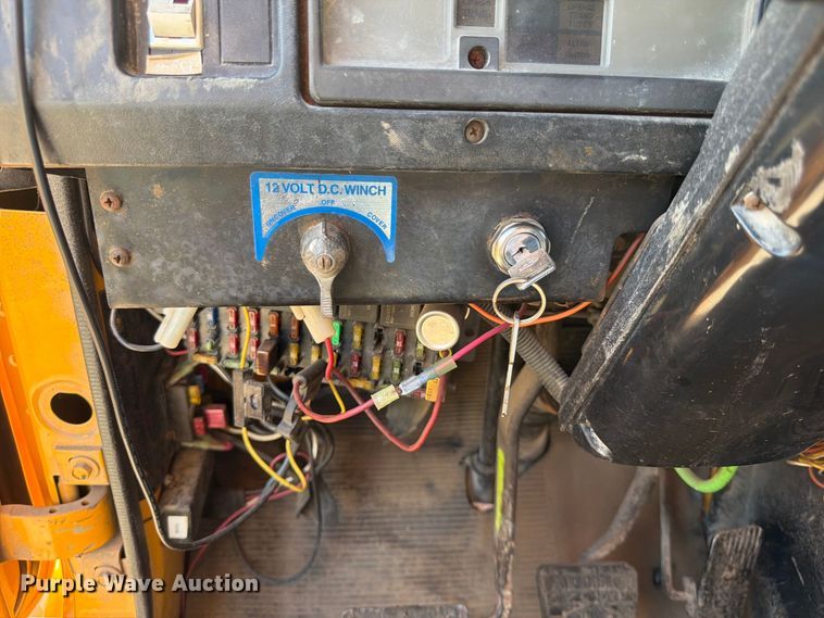 image for item FG0796 2000 International 4900 dump truck