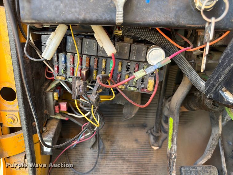 image for item FG0796 2000 International 4900 dump truck