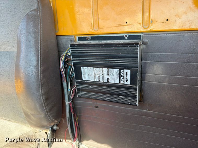 image for item FG0796 2000 International 4900 dump truck