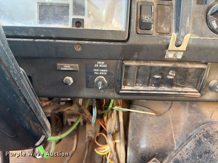 image for item FG0796 2000 International 4900 dump truck