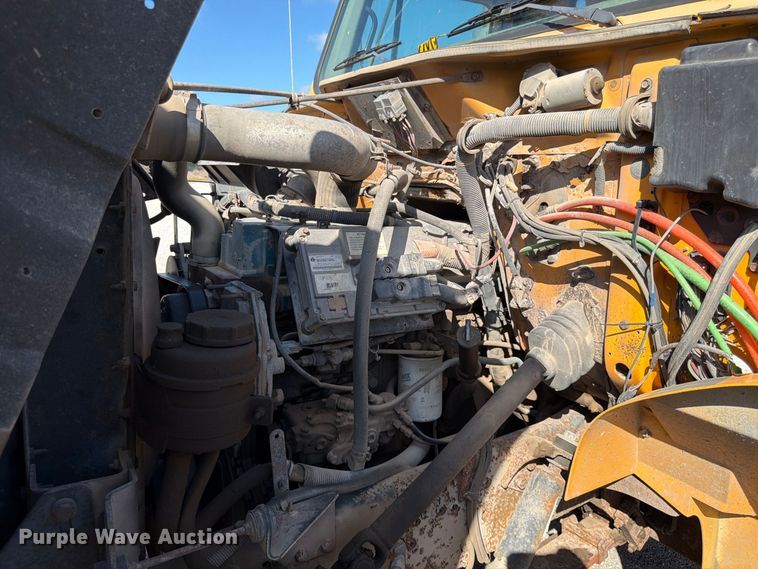 image for item FG0796 2000 International 4900 dump truck