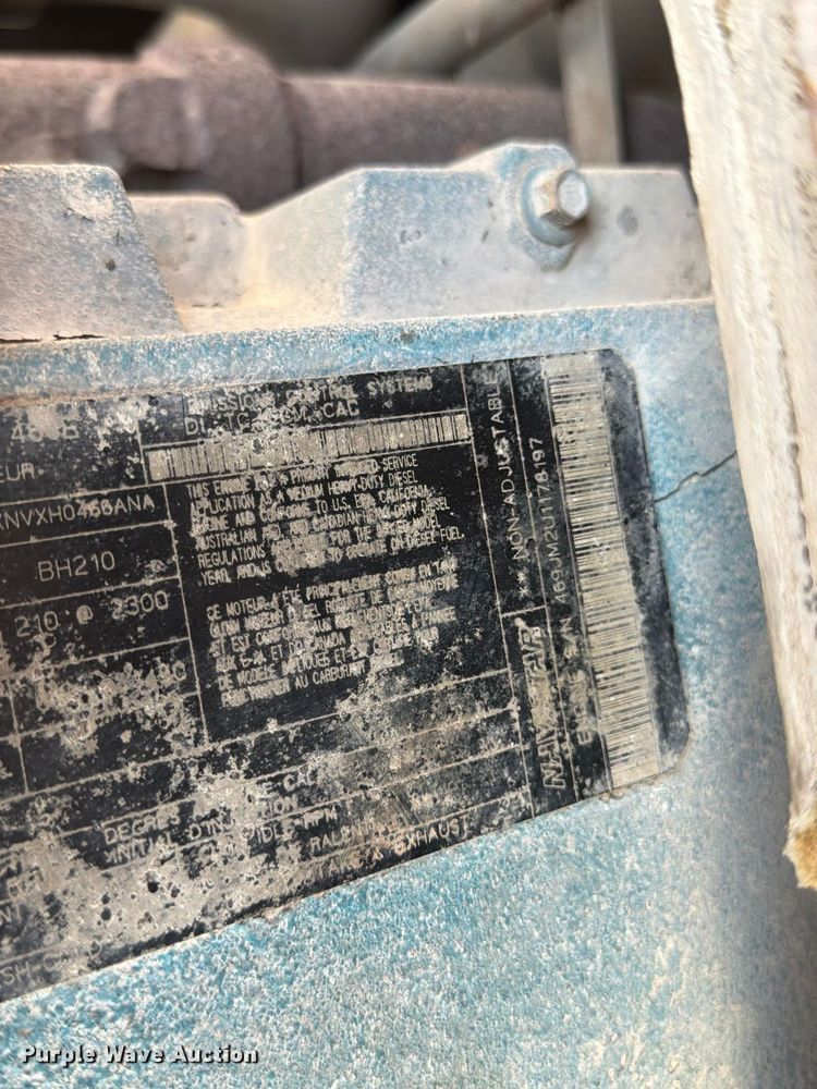 image for item FG0796 2000 International 4900 dump truck