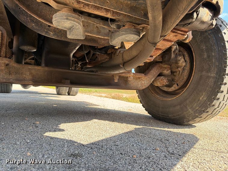 image for item FG0796 2000 International 4900 dump truck