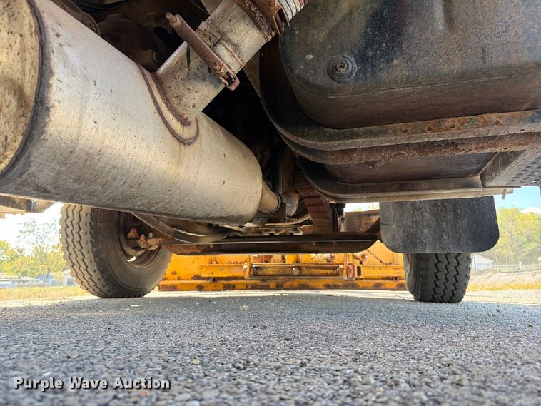 image for item FG0796 2000 International 4900 dump truck