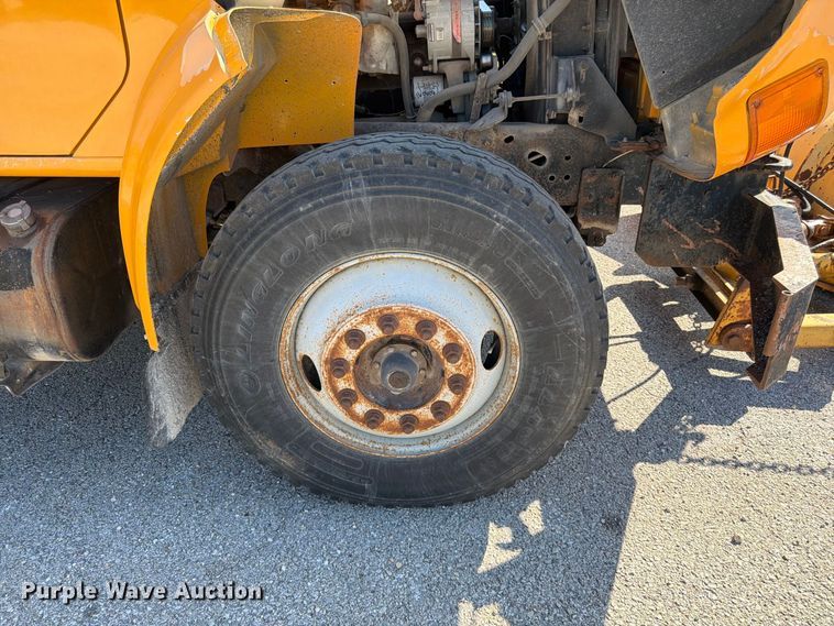 image for item FG0796 2000 International 4900 dump truck