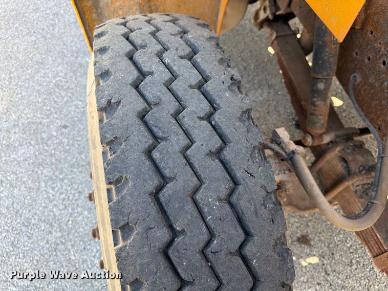 image for item FG0796 2000 International 4900 dump truck