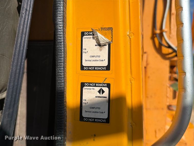 image for item FG0796 2000 International 4900 dump truck