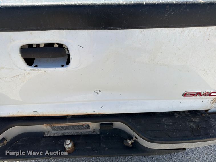 image for item FG0797 2003 GMC Sierra 1500 pickup truck