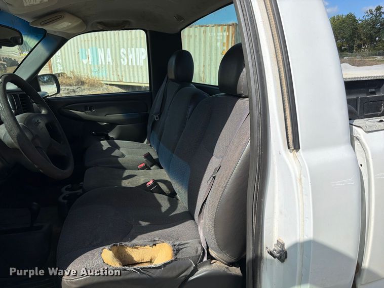 image for item FG0797 2003 GMC Sierra 1500 pickup truck