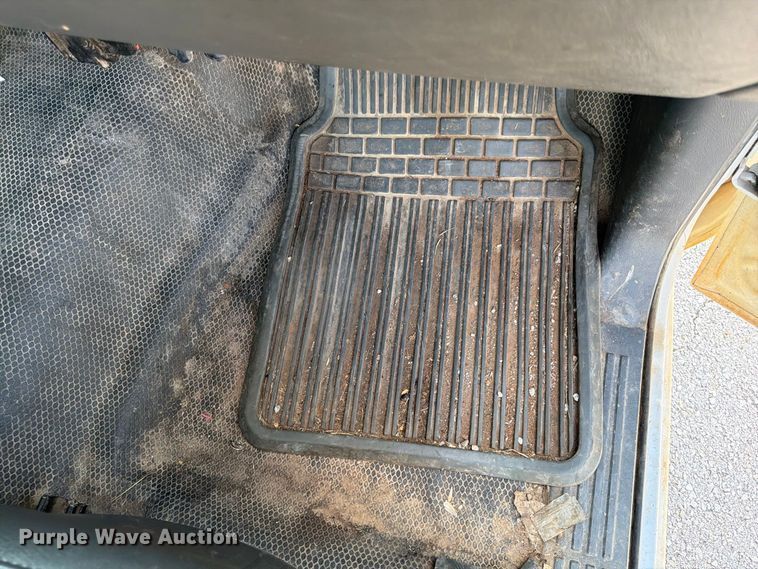 image for item FG0797 2003 GMC Sierra 1500 pickup truck