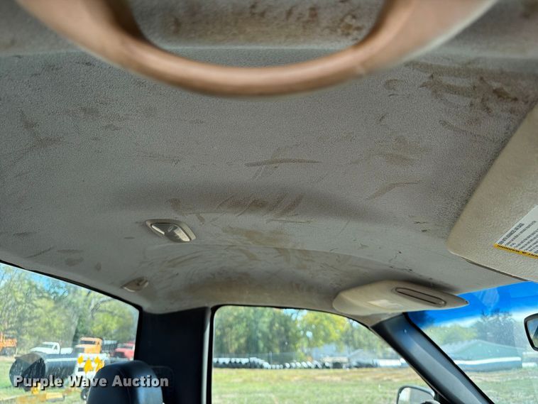 image for item FG0797 2003 GMC Sierra 1500 pickup truck