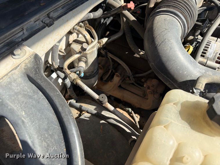 image for item FG0797 2003 GMC Sierra 1500 pickup truck