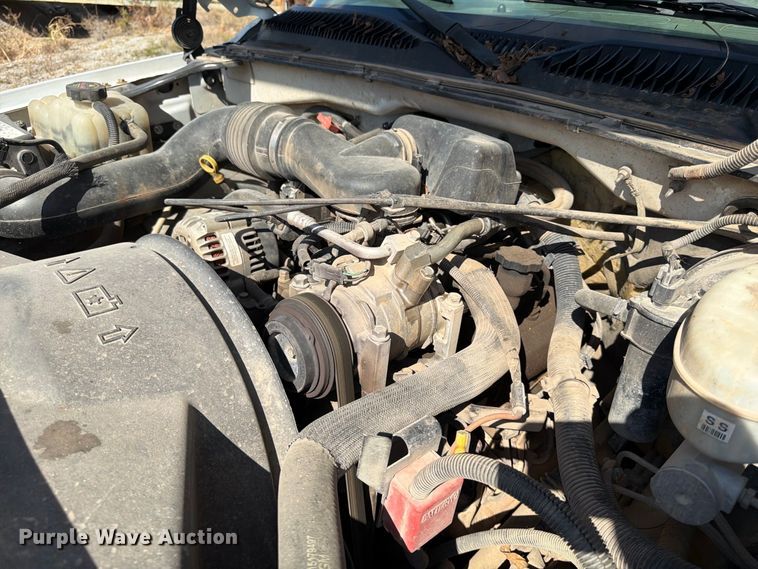 image for item FG0797 2003 GMC Sierra 1500 pickup truck
