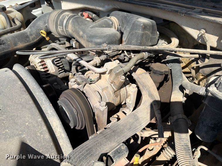 image for item FG0797 2003 GMC Sierra 1500 pickup truck