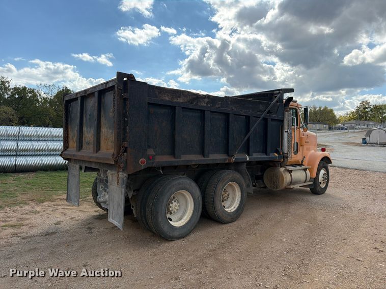 image for item FG0798 1989 International 9300 dump truck