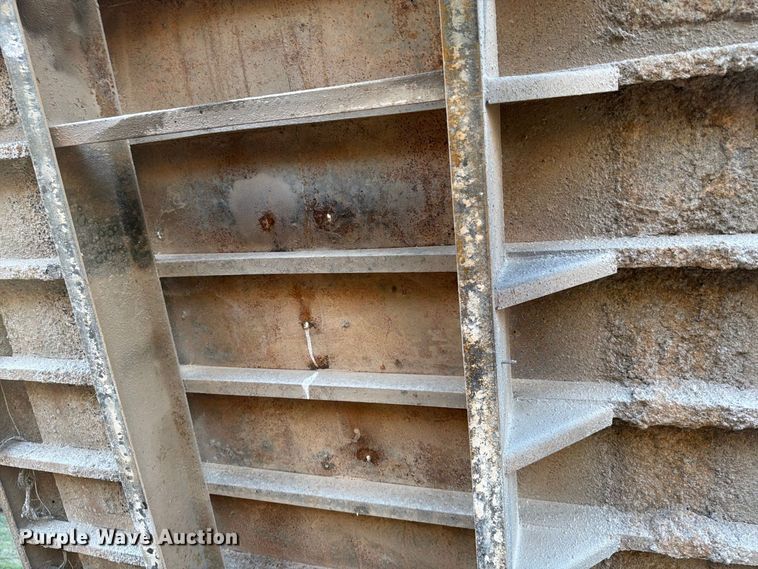 image for item FG0798 1989 International 9300 dump truck