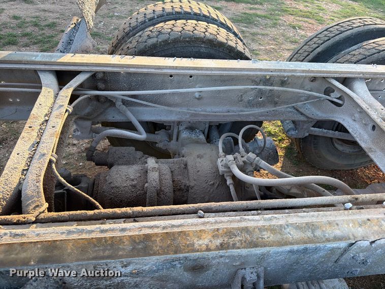 image for item FG0798 1989 International 9300 dump truck