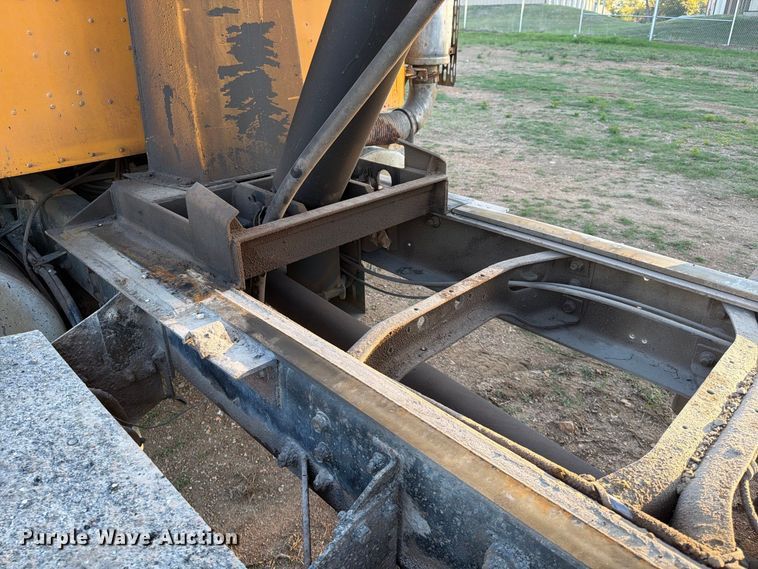 image for item FG0798 1989 International 9300 dump truck