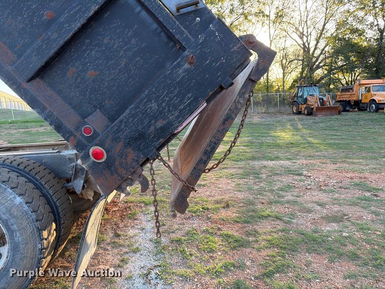 image for item FG0798 1989 International 9300 dump truck