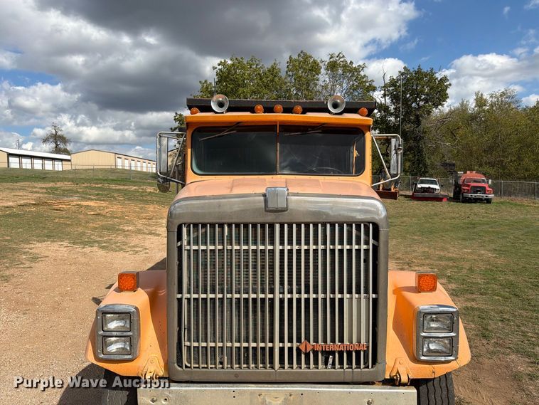 image for item FG0798 1989 International 9300 dump truck