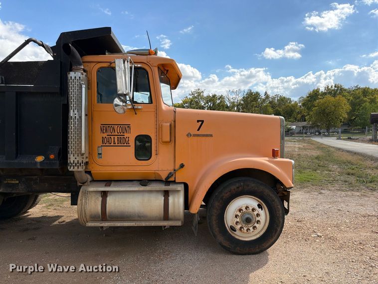 image for item FG0798 1989 International 9300 dump truck
