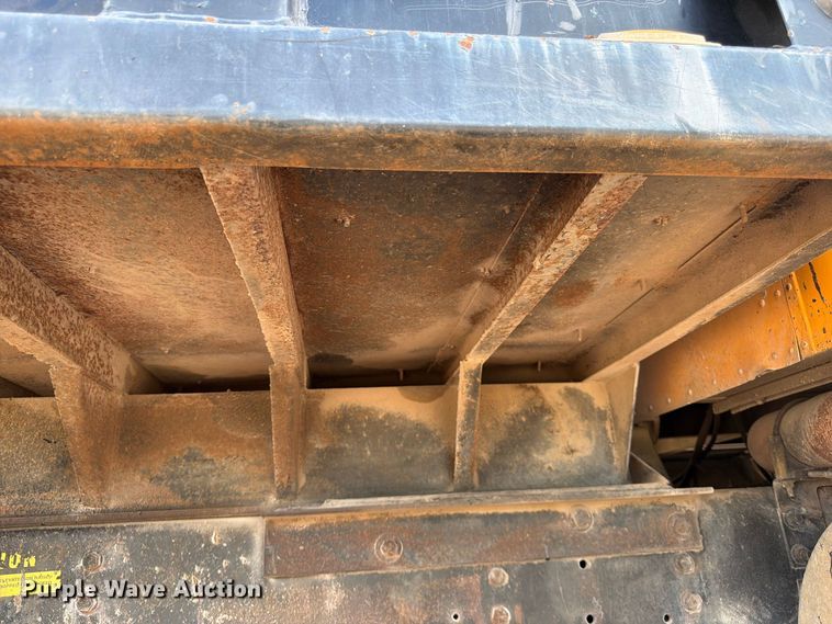 image for item FG0798 1989 International 9300 dump truck