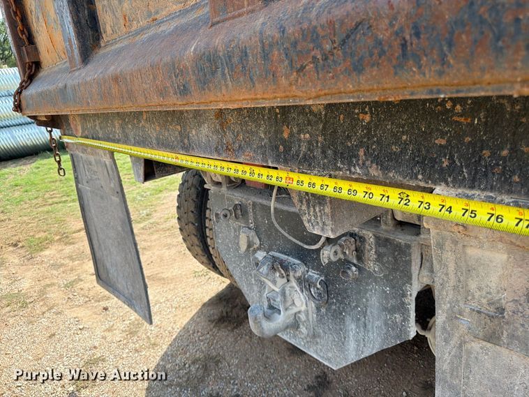 image for item FG0798 1989 International 9300 dump truck