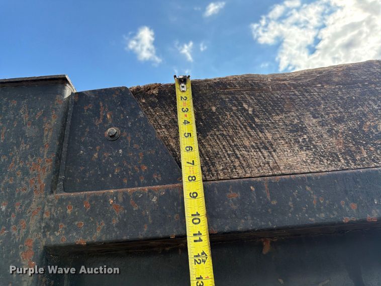 image for item FG0798 1989 International 9300 dump truck