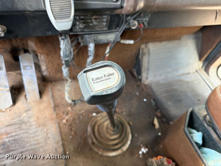 image for item FG0798 1989 International 9300 dump truck