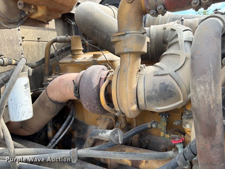image for item FG0798 1989 International 9300 dump truck