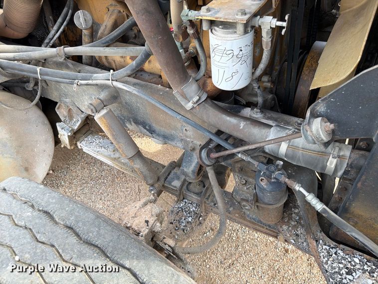 image for item FG0798 1989 International 9300 dump truck