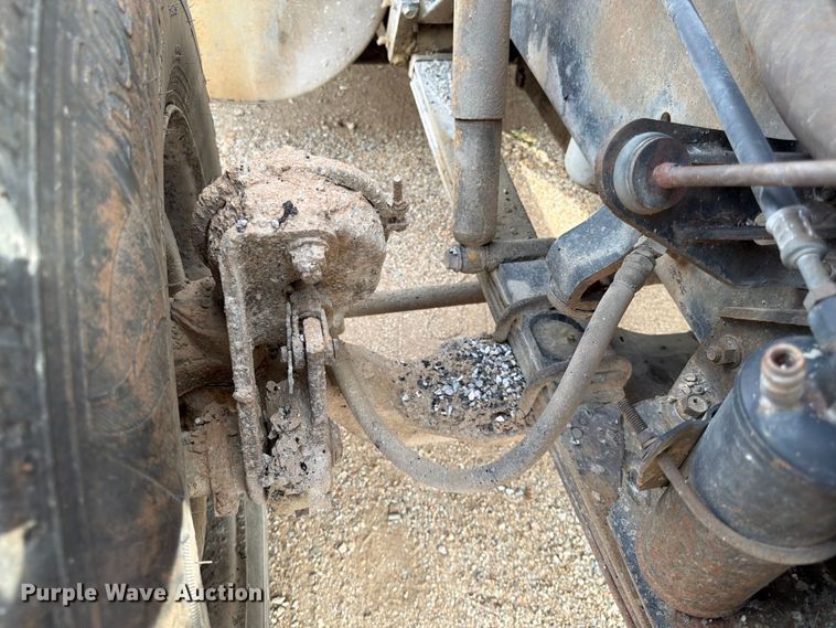 image for item FG0798 1989 International 9300 dump truck