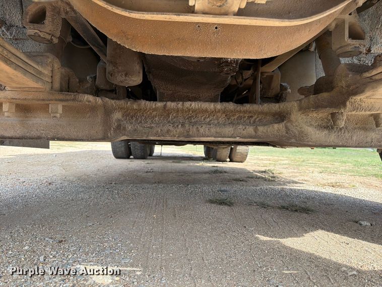 image for item FG0798 1989 International 9300 dump truck